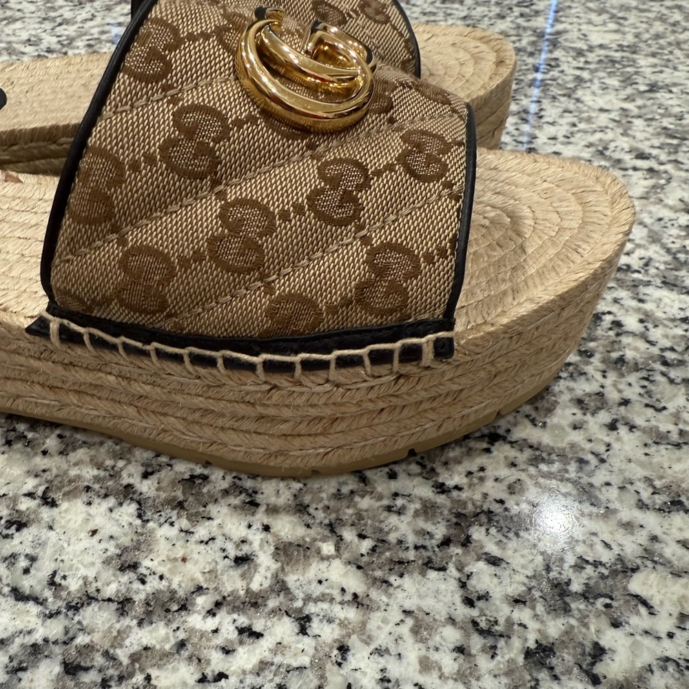 Gucci Tan Espadrille Platform Slides - Picture 6 of 11